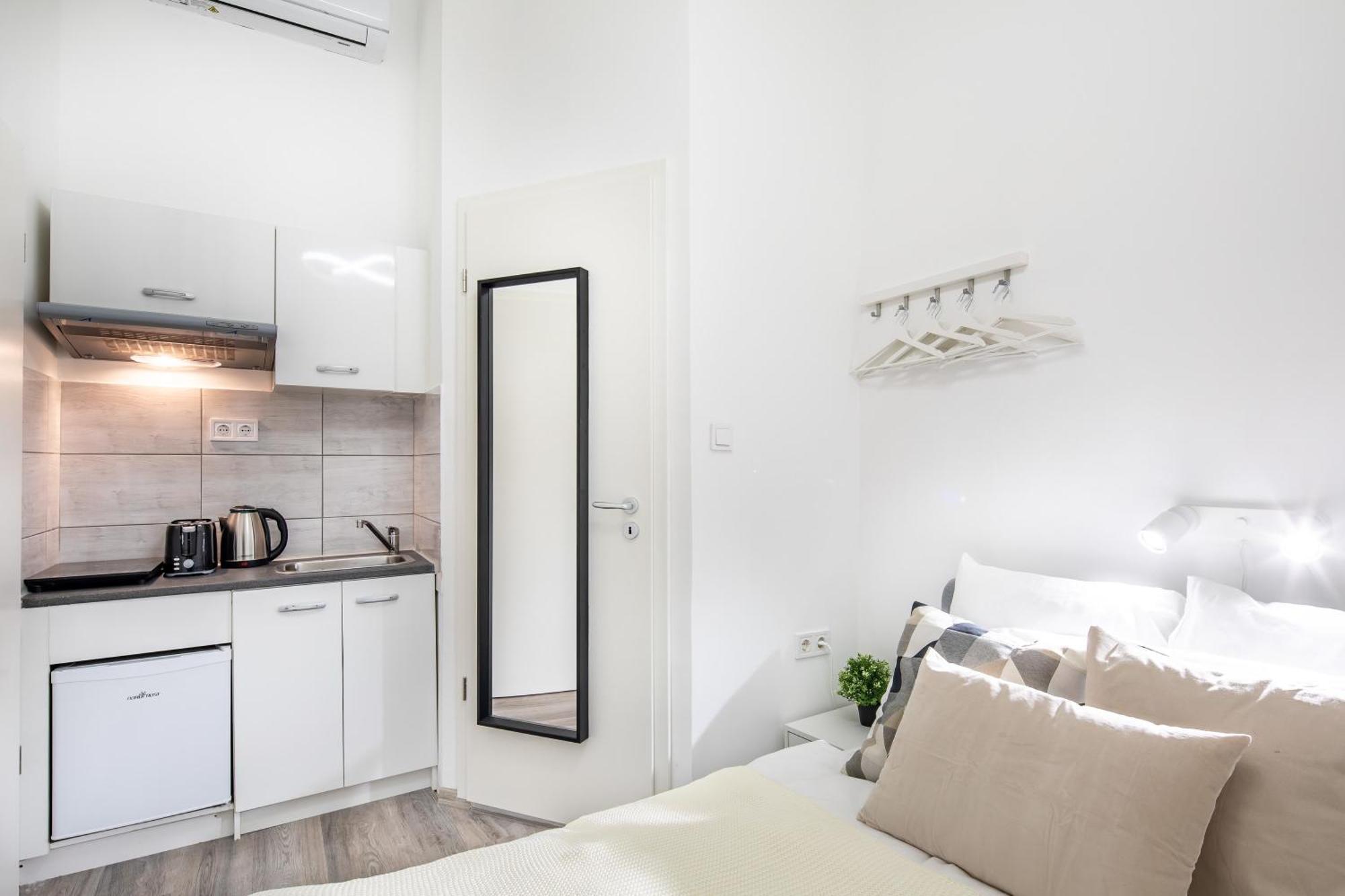 בודפשט Very Central - Small Studio For Solo Traveller מראה חיצוני תמונה